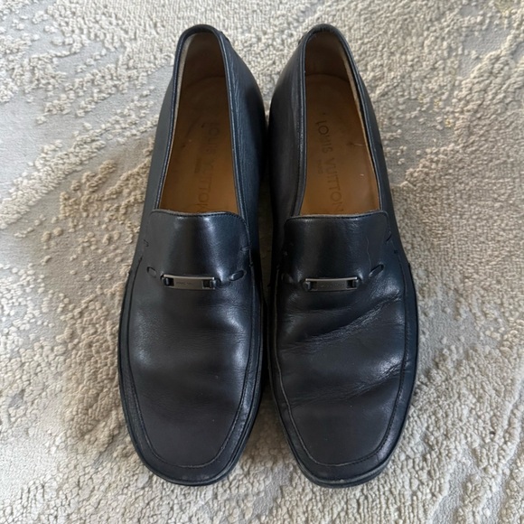 Louis Vuitton black leather loafers dress shoes logo plate slip on 7.5 main image 6